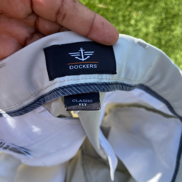 Men’s Cream Colored Pants by Dockers size 36 x 36 - Picture 4 of 4